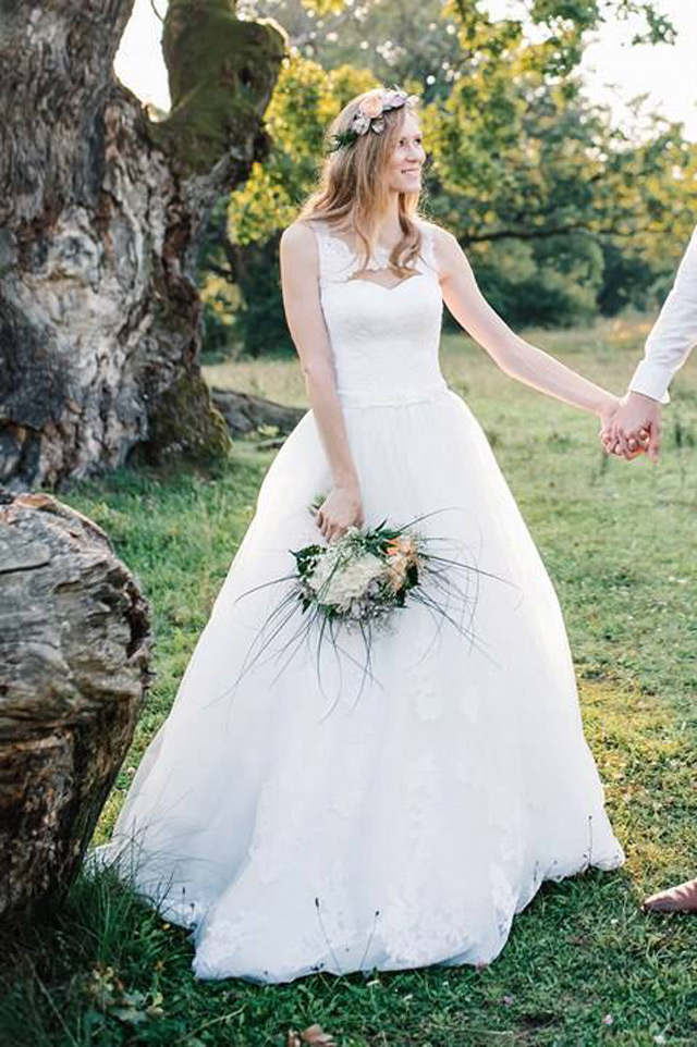 Nádherná nevesta v šatách Agata od Tina Valerdi
