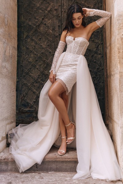 Extravagantné svadobné šaty - mini s odnímateľnou sukňou