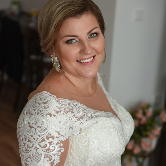 Spokojná Nevesta Kristínka zo svadobného salónu EvaMária Sereď