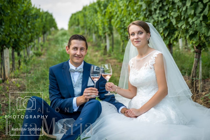Nádherná nevesta Marcelka so ženíchom zo svadobného centra EvaMária Sereď