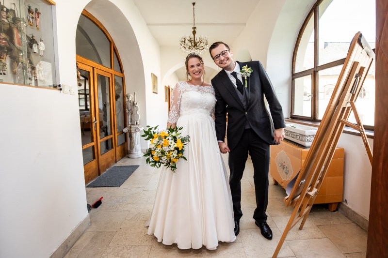 Nádherná nevesta v šatách na mieru zo svadobného centra EvaMária Sereď