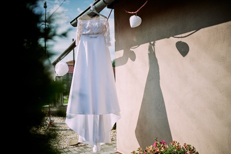 Nádherná nevesta v šatách na mieru zo svadobného centra EvaMária Sereď